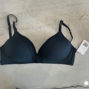 Lively jet bra black 36DDD new with tags